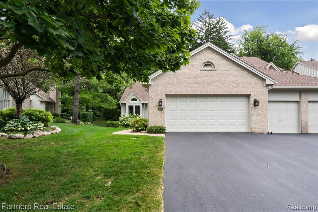 4445 Golf View Drive, Brighton, MI 48116 — Photo 2