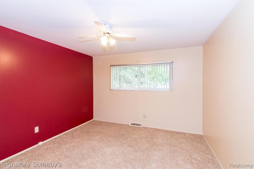 6279 WALKER Court, Troy, MI 48085 — Photo 24