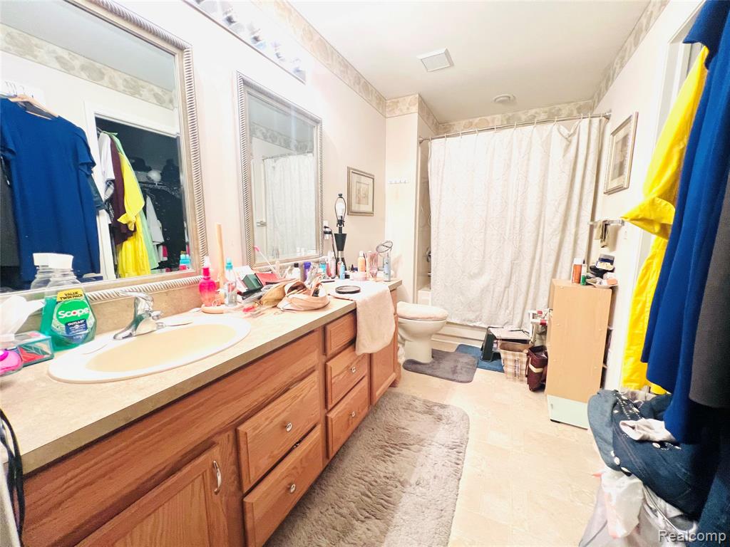 162 S Vista, Auburn Hills, MI 48326 — Photo 19