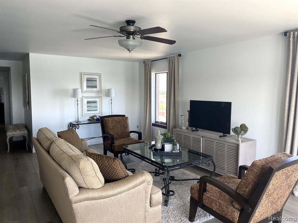 3301 Biddle Avenue, 9A, Wyandotte, MI 48192 — Photo 8