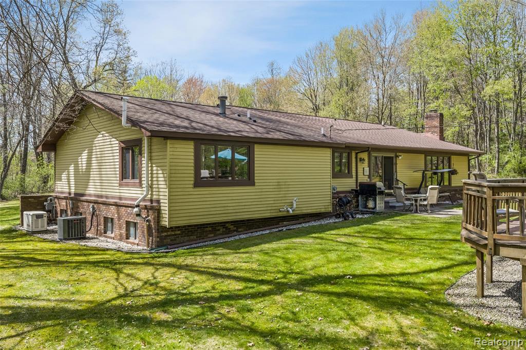 9730 Gibbs Road, Clarkston, MI 48348 — Photo 41