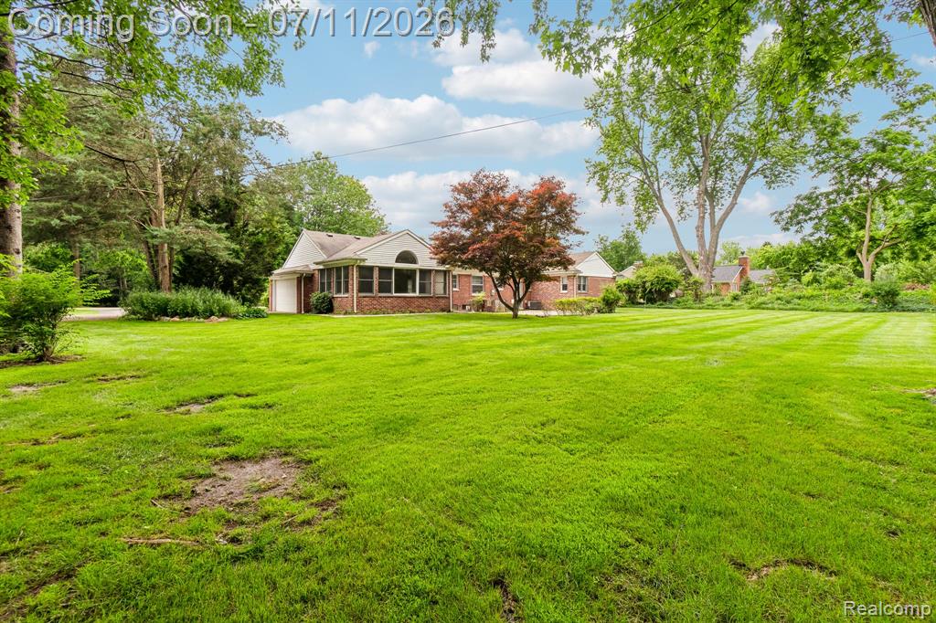 6105 Gilbert Lake Road, Bloomfield Hills, MI 48301 — Photo 43