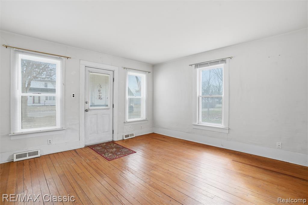 226 Franklin Street, Milford, MI 48381 — Photo 4