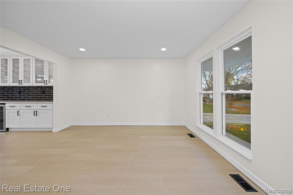5426 N Piccadilly, West Bloomfield, MI — Photo 10