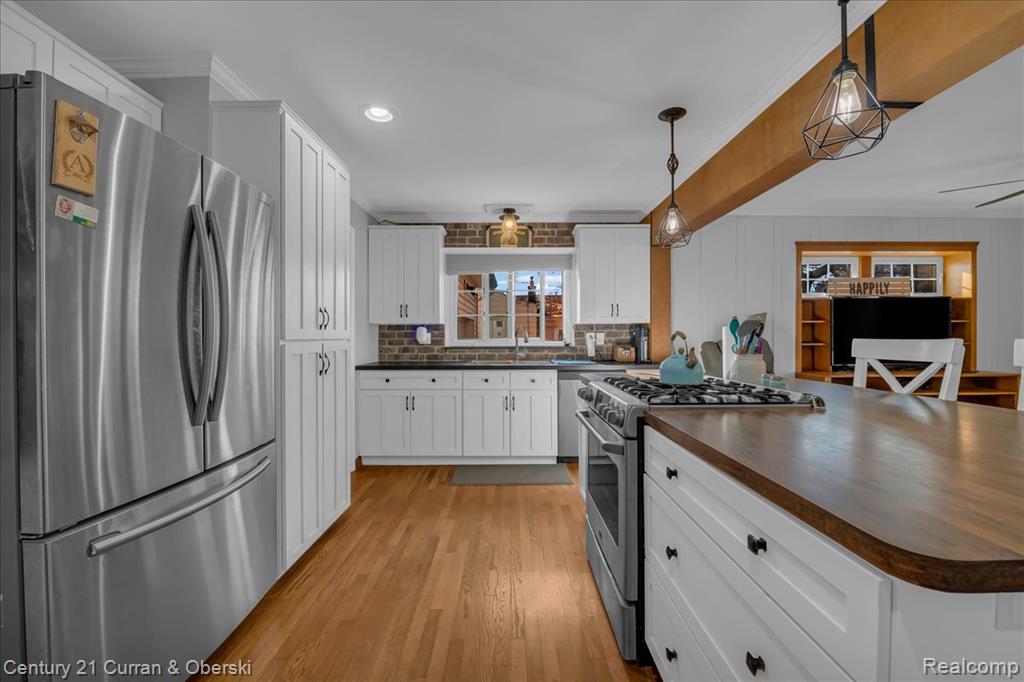 9061 Oporto Street, Livonia, MI 48150 — Photo 5