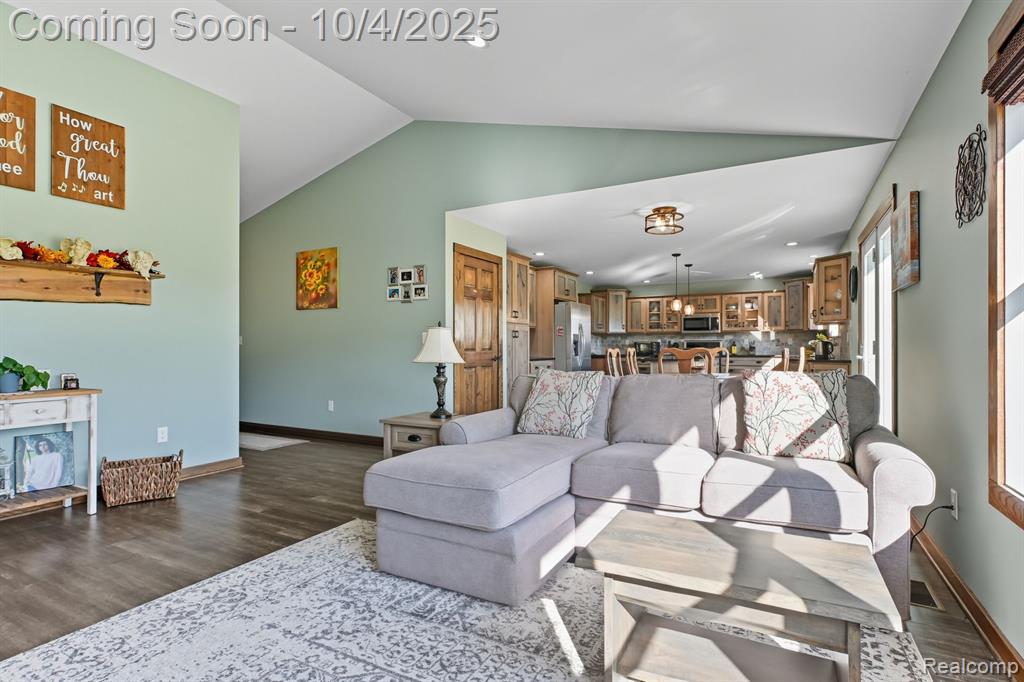12600 Hibner Road, Hartland, MI 48353 — Photo 10