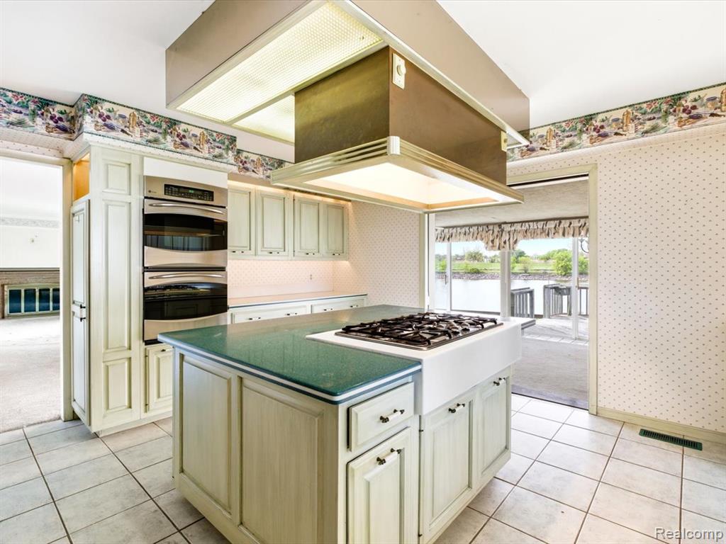 2857 Riverwood Court, Port Huron, MI 48060 — Photo 26