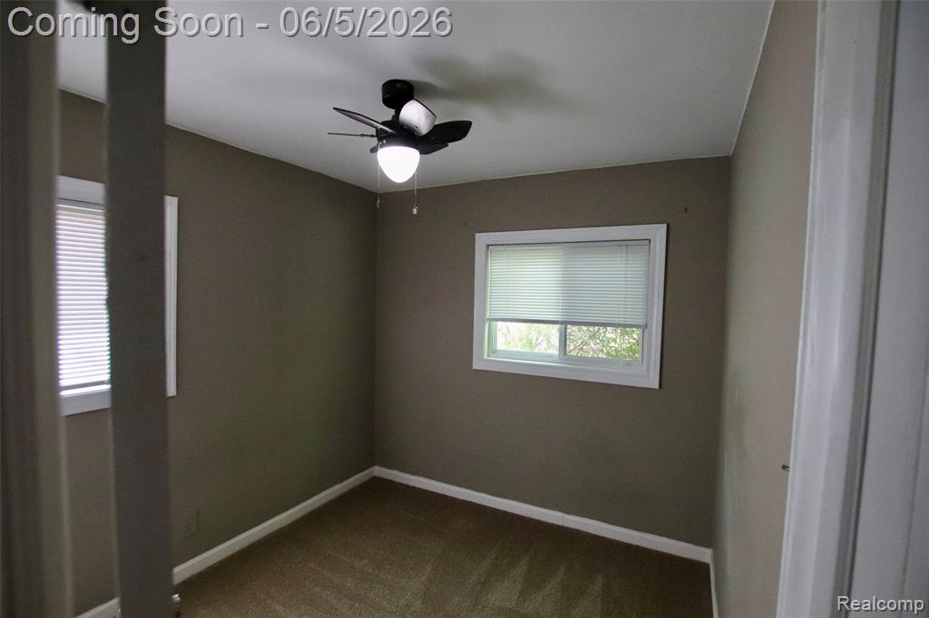 7044 Desmond Road, Waterford, MI 48329 — Photo 23