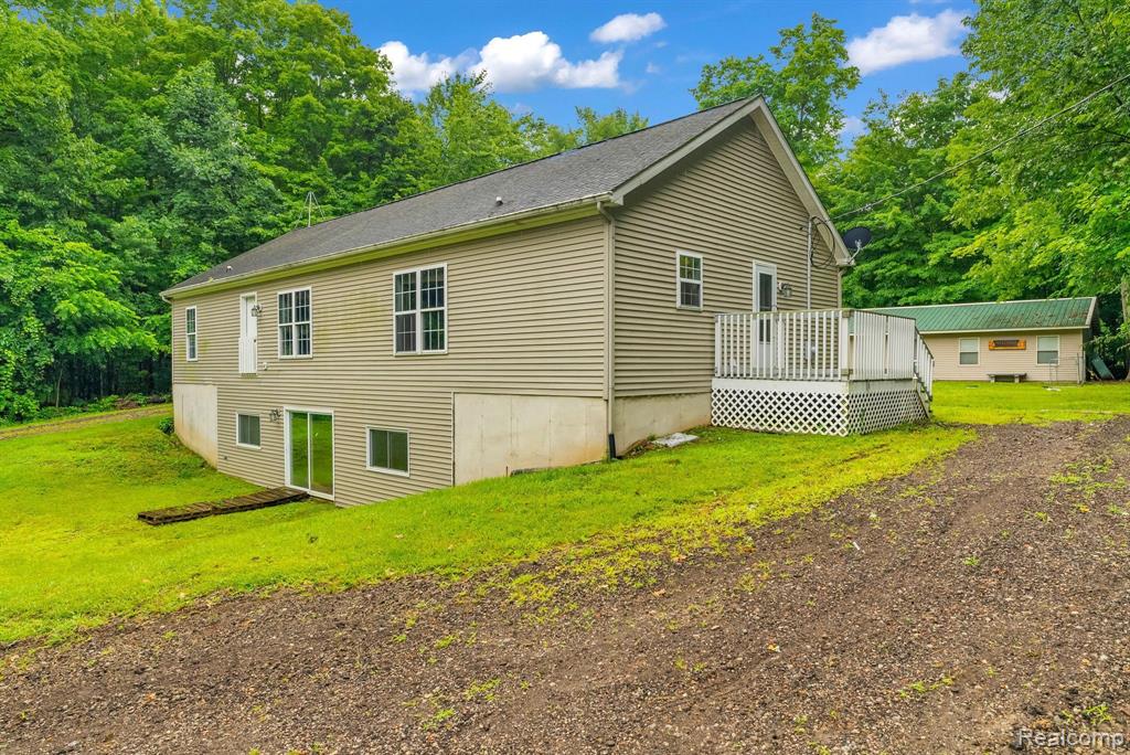 6917 CHASE LAKE Road, Fowlerville, MI 48836 — Photo 3