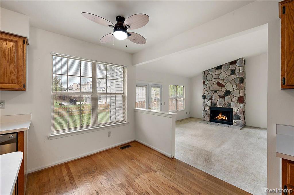 47235 SCARLET Drive S, Novi, MI — Photo 21