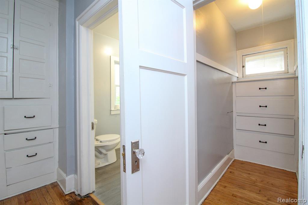 2170 MONTCLAIR Street, Detroit, MI 48214 — Photo 29