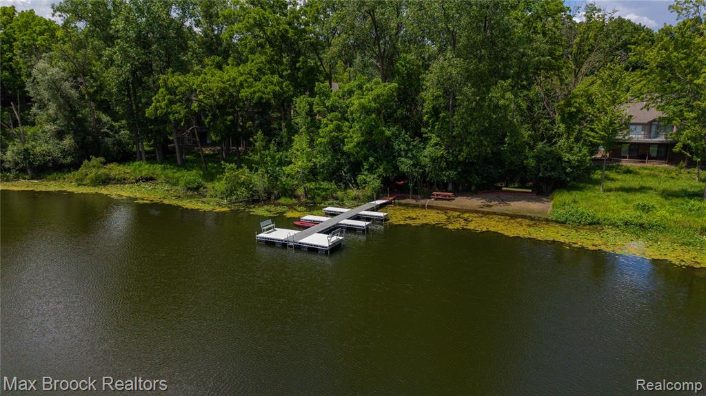 4872 Cliffside Drive, West Bloomfield, MI 48323 — Photo 39