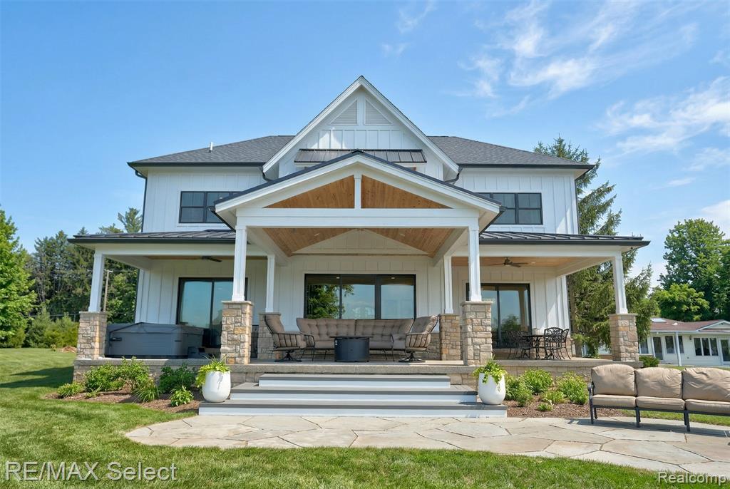 2208 Grove Park Road, Fenton, MI, 48430