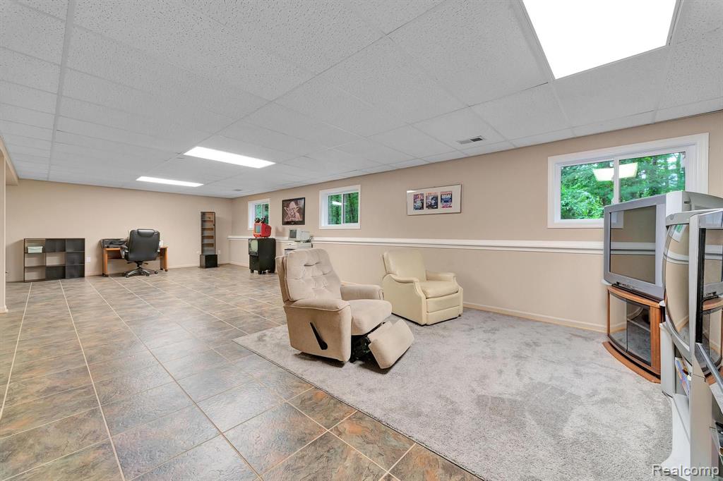 573 NAKOMIS Trail, Lake Orion, MI 48362 — Photo 54
