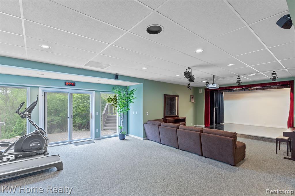 4958 COUNTRYSIDE Drive, West Bloomfield, MI 48323 — Photo 38