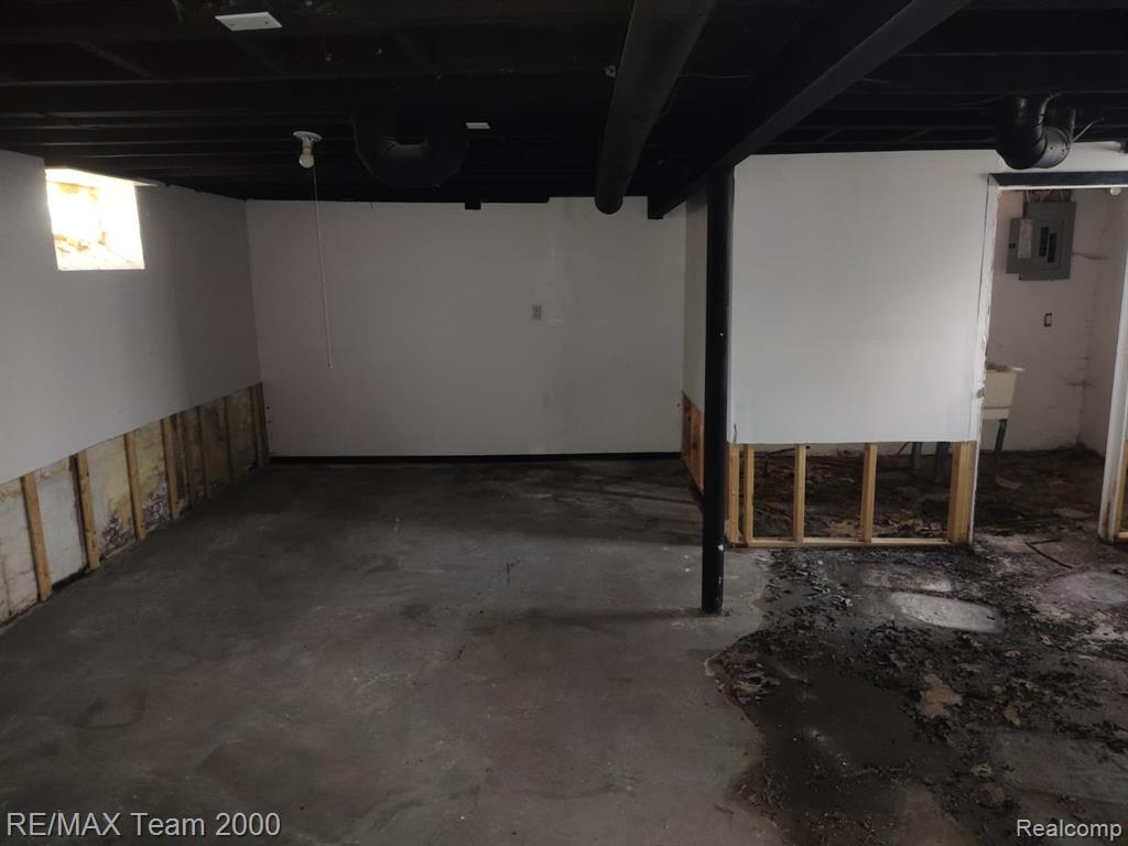 8860 Appoline Street, Detroit, MI 48228 — Photo 20