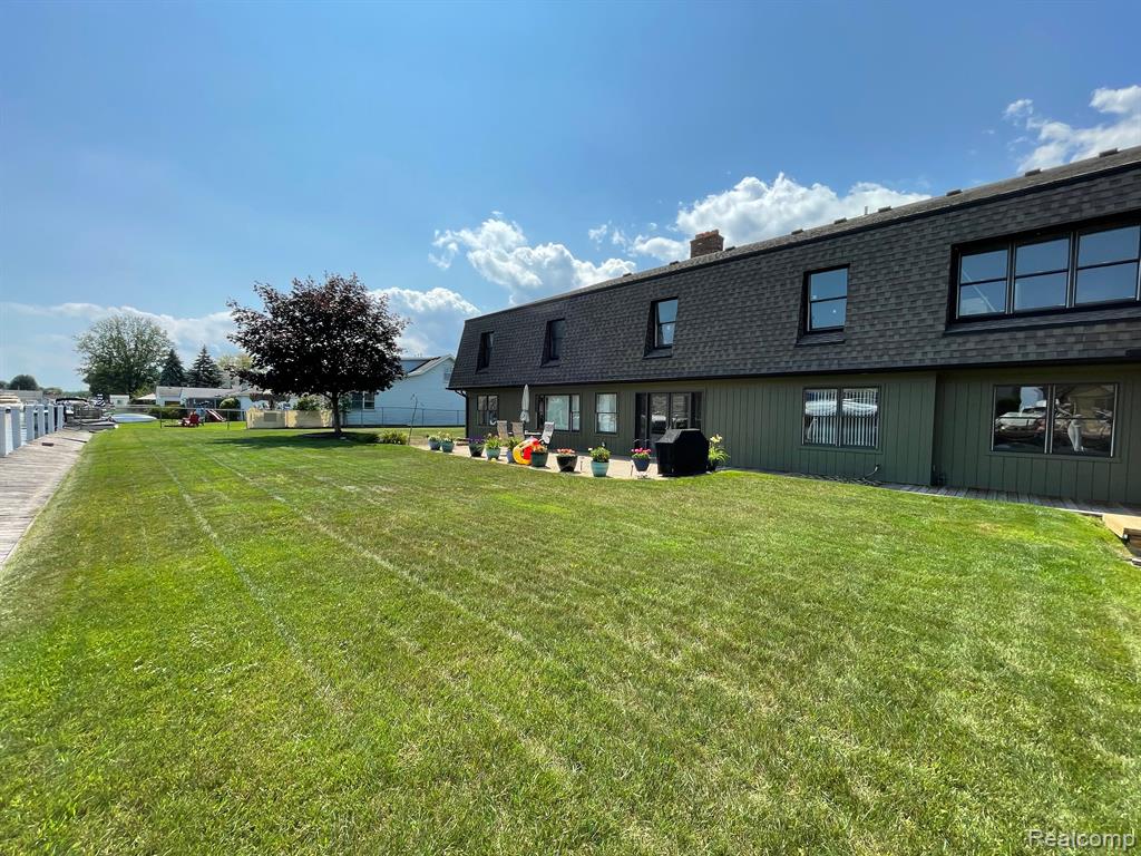 46070 EDGEWATER Drive, Chesterfield, MI, 48047