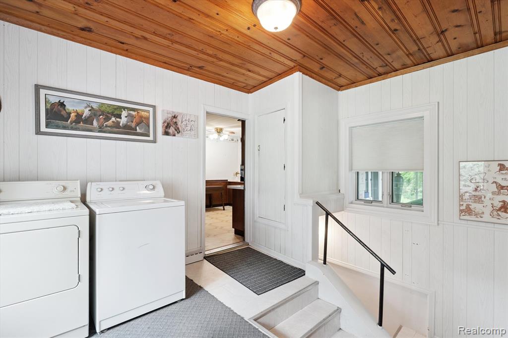 7467 McCandlish Road, Grand Blanc, MI 48439 — Photo 24