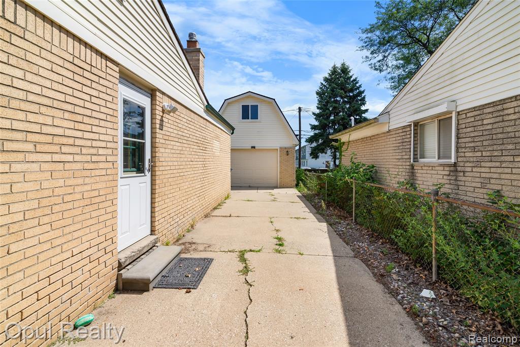 8732 Holly Drive, Canton, MI 48187 — Photo 6