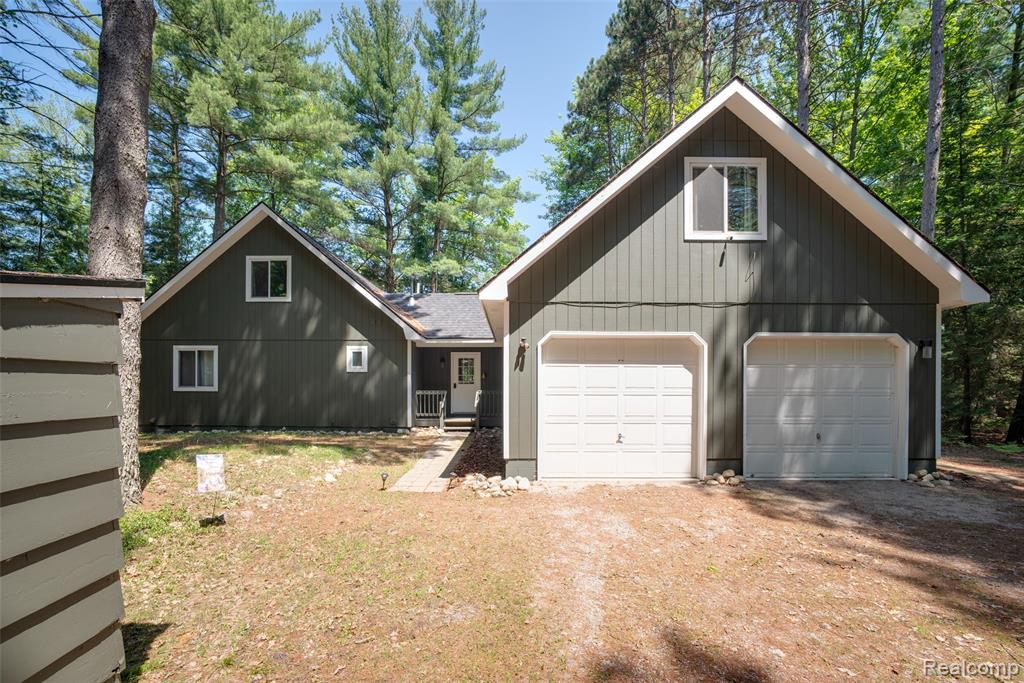 6954 AARWOOD Trail NW, Rapid City, MI 49676