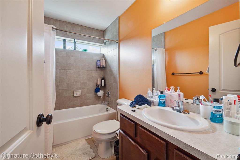 8926 El Dorado Drive N, White Lake, MI — Photo 33