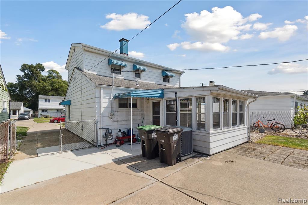 8326 Elm Street, Taylor, MI 48180 — Photo 33