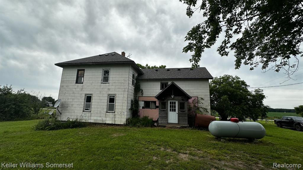 5774 BURNSIDE Road, North Branch, MI 48461 — Photo 2