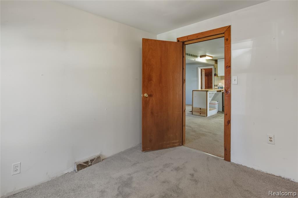 26762 Reaume Street, Woodhaven, MI 48183 — Photo 18