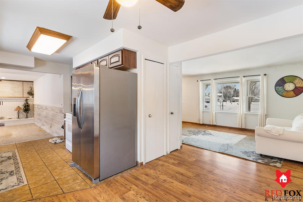 6246 KING ARTHUR Court, Swartz Creek, MI 48473 — Photo 11