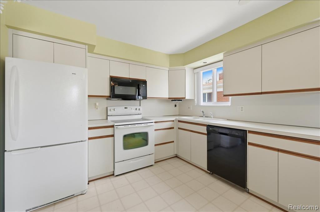 5918 N Lafayette Street, Dearborn Heights, MI 48127 — Photo 10
