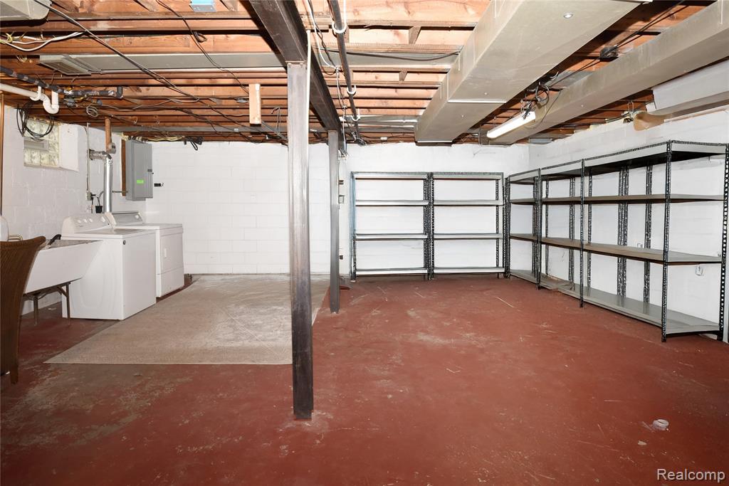 800 Maplegrove Avenue, Royal Oak, MI 48067 — Photo 32