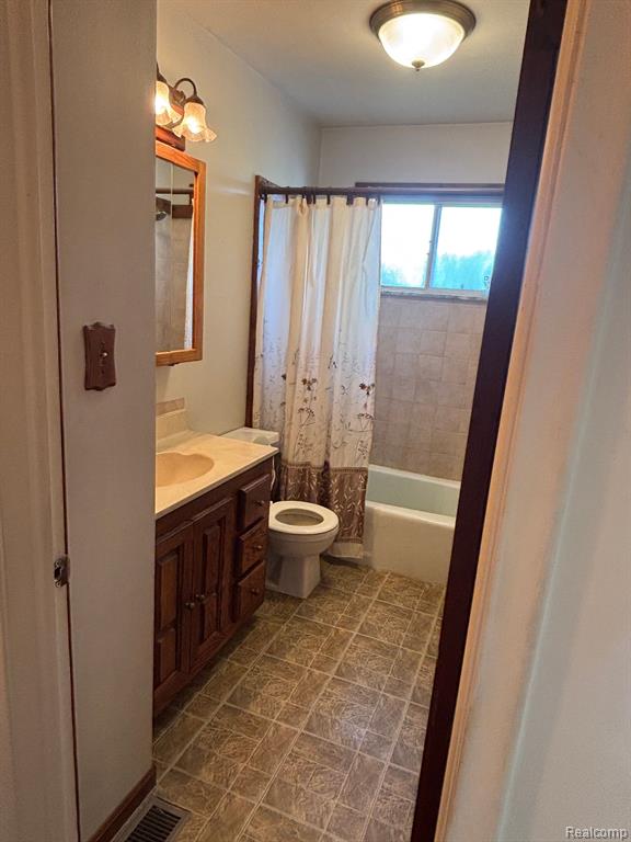 8233 FARRAND Road, Otisville, MI 48463 — Photo 6
