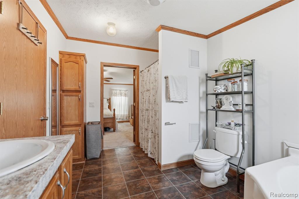 37319 Stone Way, New Haven, MI 48048 — Photo 10