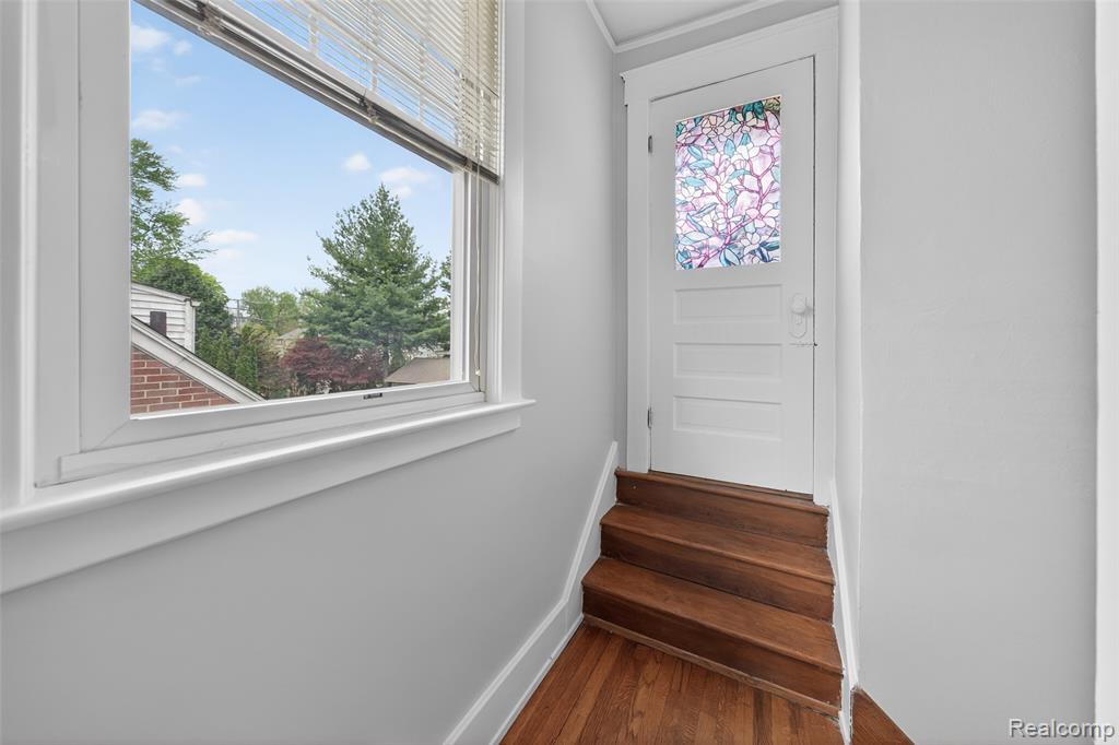 529 E Lincoln Avenue, Royal Oak, MI 48067 — Photo 13