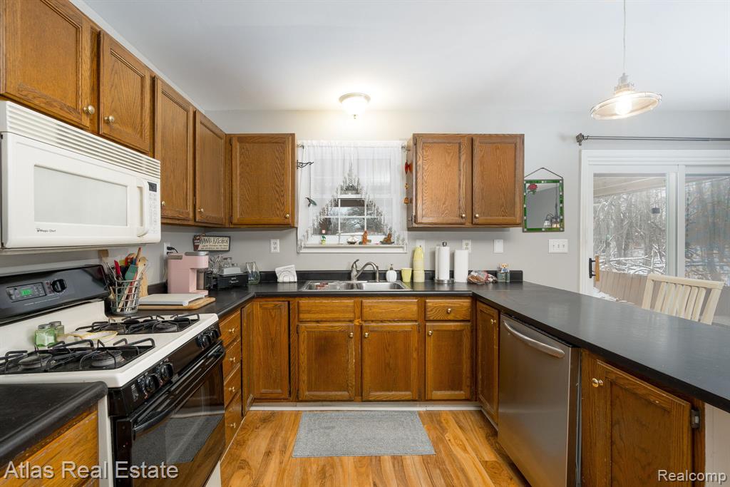 11396 Hill Road, Goodrich Vlg, MI — Photo 16