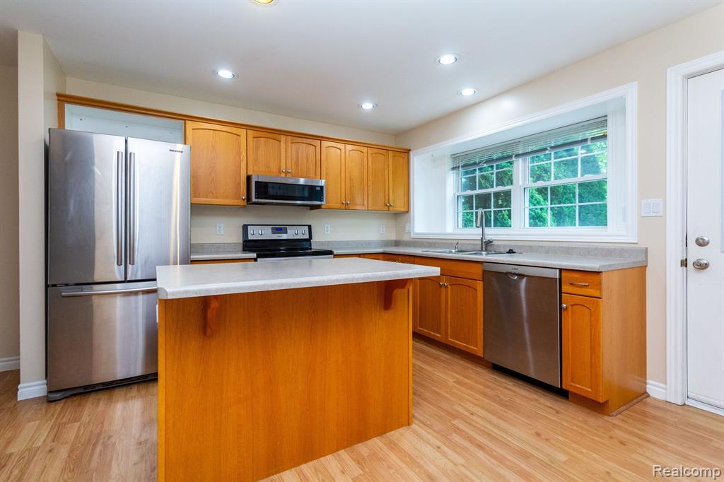 1017 BLUESTEM Lane, Ann Arbor, MI 48103 — Photo 11