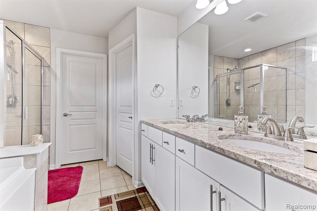 30095 BRAEBURN, New Hudson, MI 48165 — Photo 19