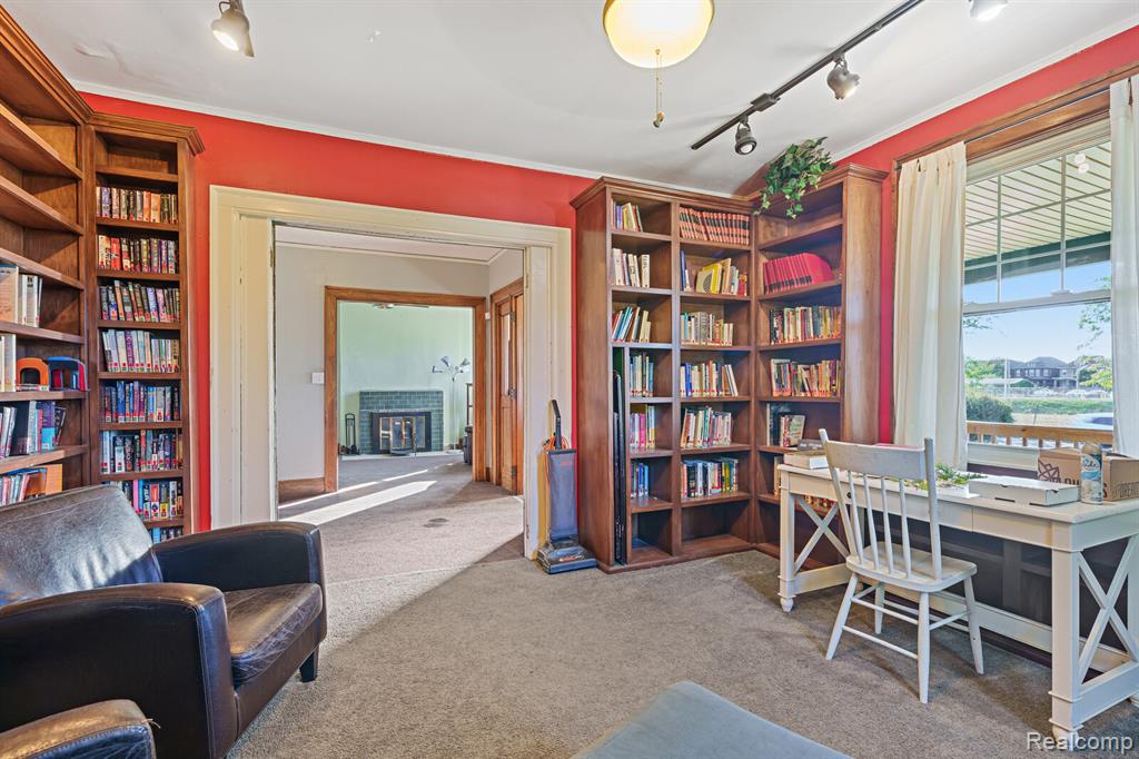 243 E Edsel Ford, Detroit, MI 48202 — Photo 12