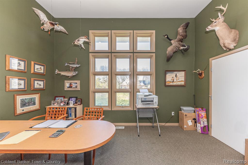 9945 ROLLING GREENS Drive, Pinckney, MI 48169 — Photo 31