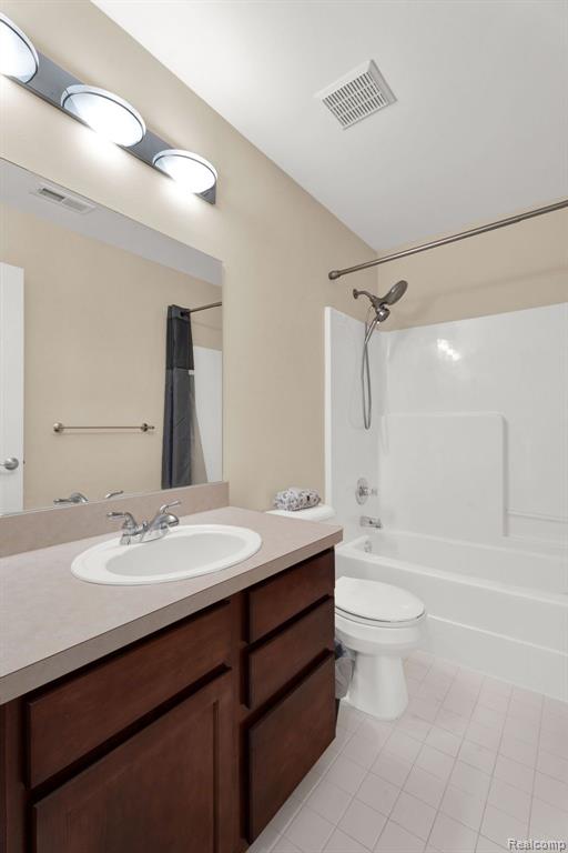 42849 Richmond Drive, Sterling Heights, MI 48313 — Photo 32