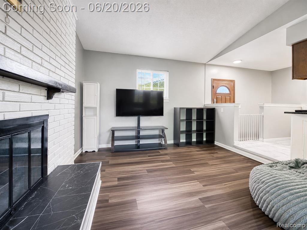 6631 Burnham Drive, Canton, MI 48187 — Photo 18