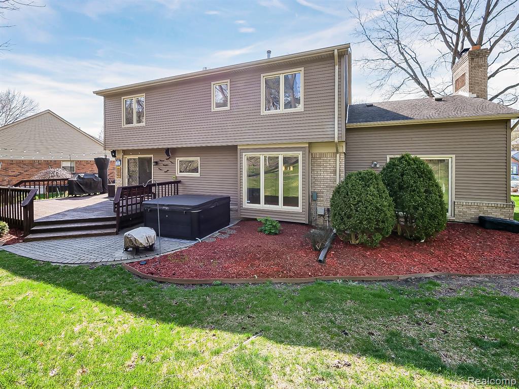 878 River Bend Drive, Rochester Hills, MI 48307 — Photo 48