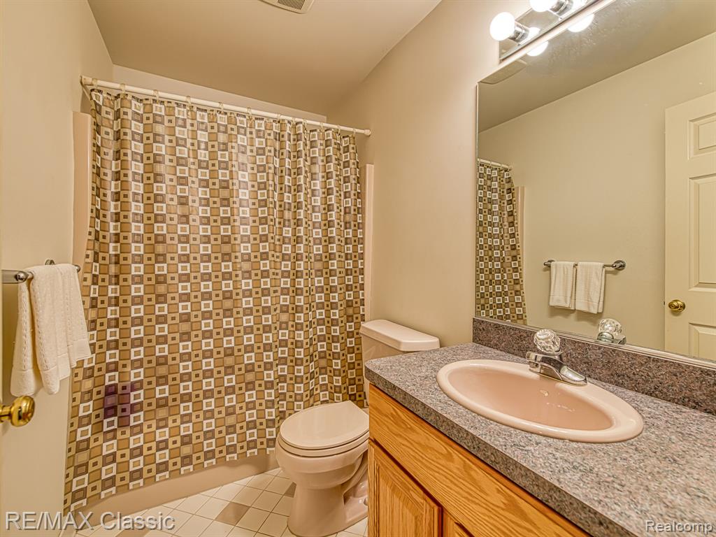 11540 E E Shore Drive, Whitmore Lake, MI 48189 — Photo 18