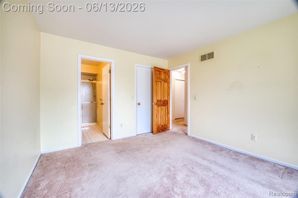 44750 Bayview Drive, 37, Novi, MI 48377 — Photo 20