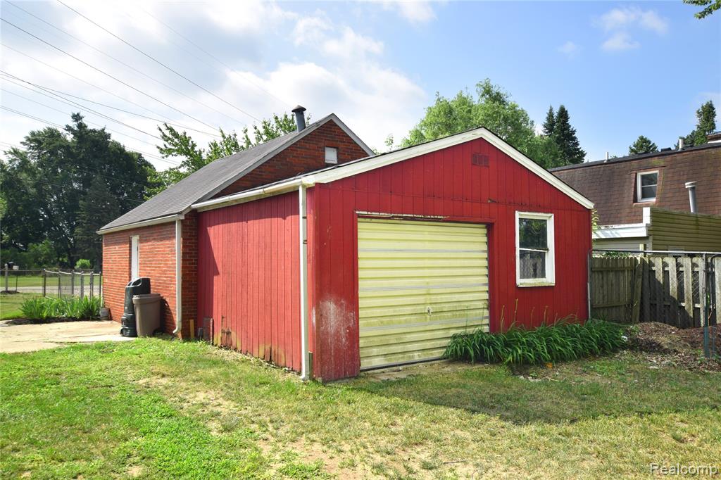 4047 Mitchell Drive, Flint, MI 48506 — Photo 27