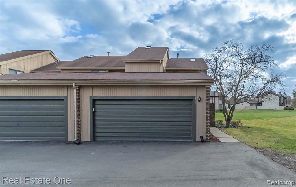 6250 POTOMAC Circle, West Bloomfield, MI — Photo 52