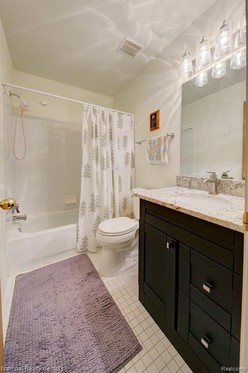 42744 LILLEY POINTE Drive, Canton, MI 48187 — Photo 15