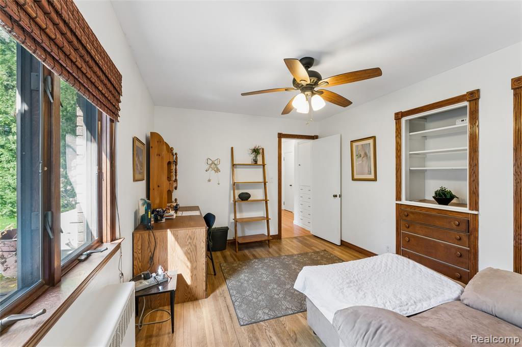 6214 Hugh Street, Burton, MI 48509 — Photo 37