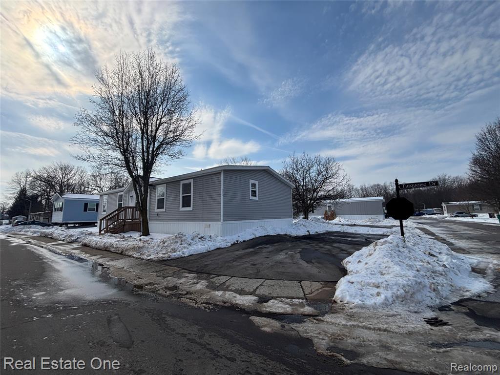 573 Turquoise Drive, Whitmore Lake, MI 48189 — Photo 18