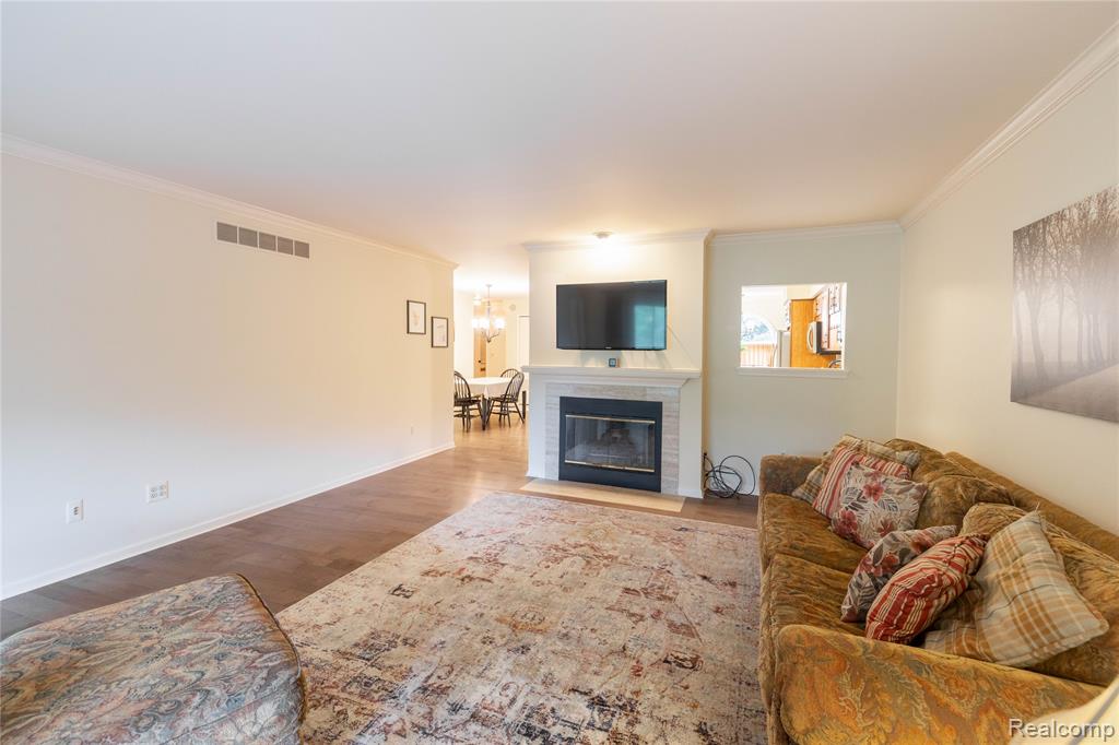 9830 Hawthorne Glen Drive, Grosse Ile, MI 48138 — Photo 21